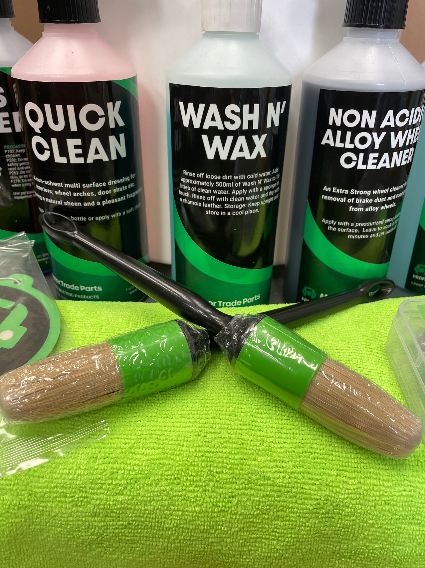 Car Cleaning Valeting kit Wash Wax Kit